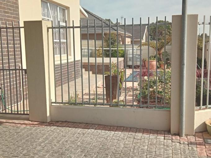 2 Bedroom House for Sale For Sale in Parow Central - MR669298