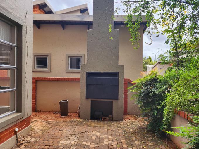 2 Bedroom Duplex for Sale For Sale in Die Hoewes - MR669491