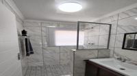 Main Bathroom of property in Westridge CP