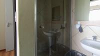 Main Bathroom - 4 square meters of property in Glen Austin AH (Midrand)