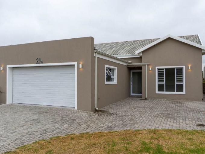 3 Bedroom Simplex for Sale For Sale in Mossel Bay - MR669704