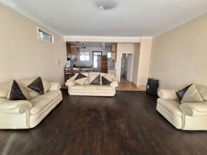 2 Bedroom Apartment to Rent in Glenwood - DBN - Property to rent - MR669723