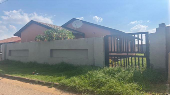 SA Home Loans Sale in Execution 2 Bedroom House for Sale in Doornkop - MR669728