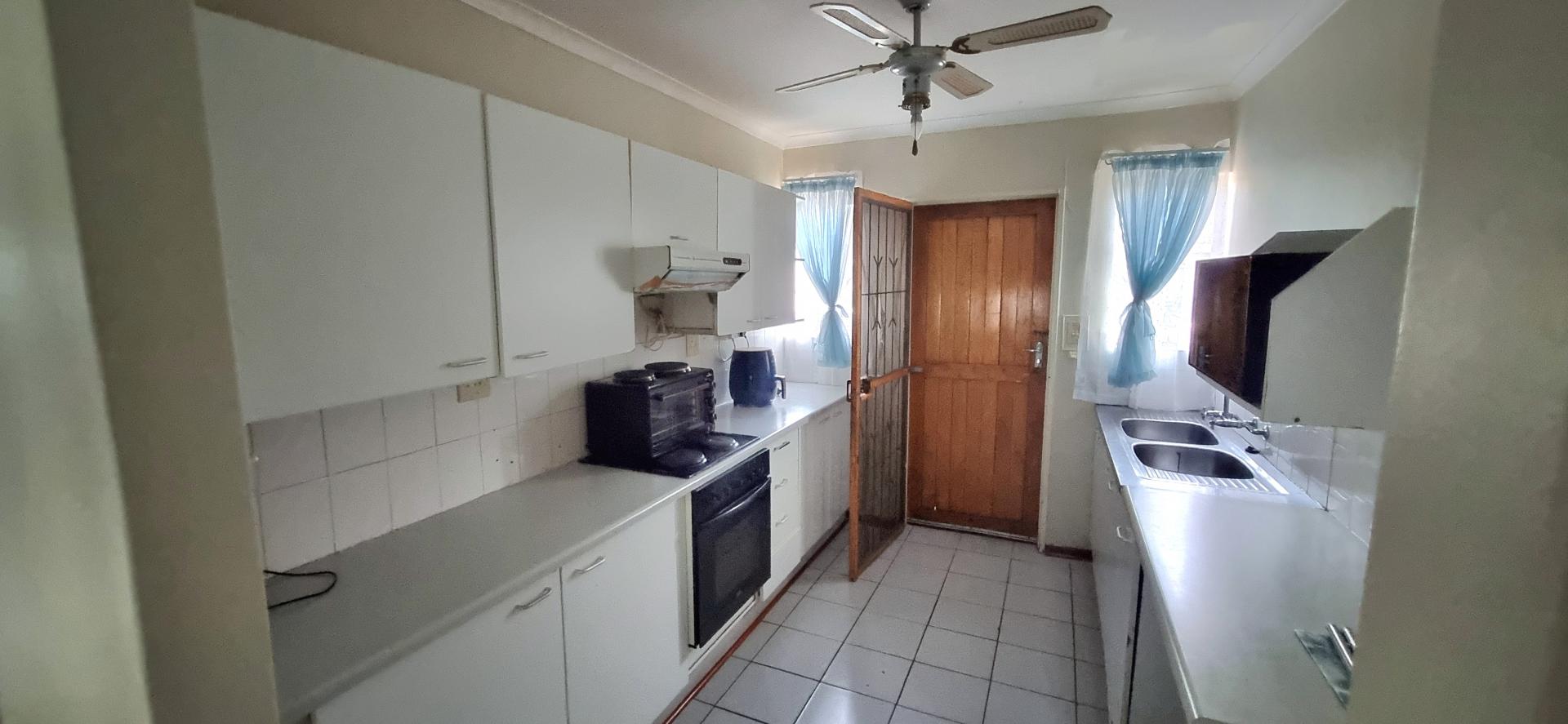 Kitchen of property in Westdene (Bloemfontein)