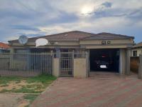 5 Bedroom 2 Bathroom House for Sale for sale in Danville