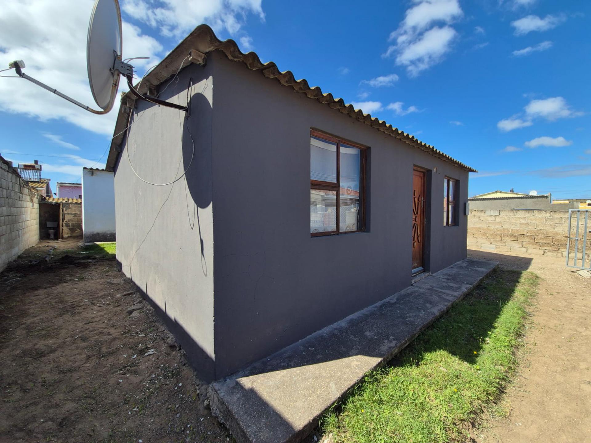  of property in Ibhayi (Zwide)