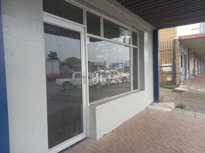 Commercial to Rent in Rustenburg - Property to rent - MR669904