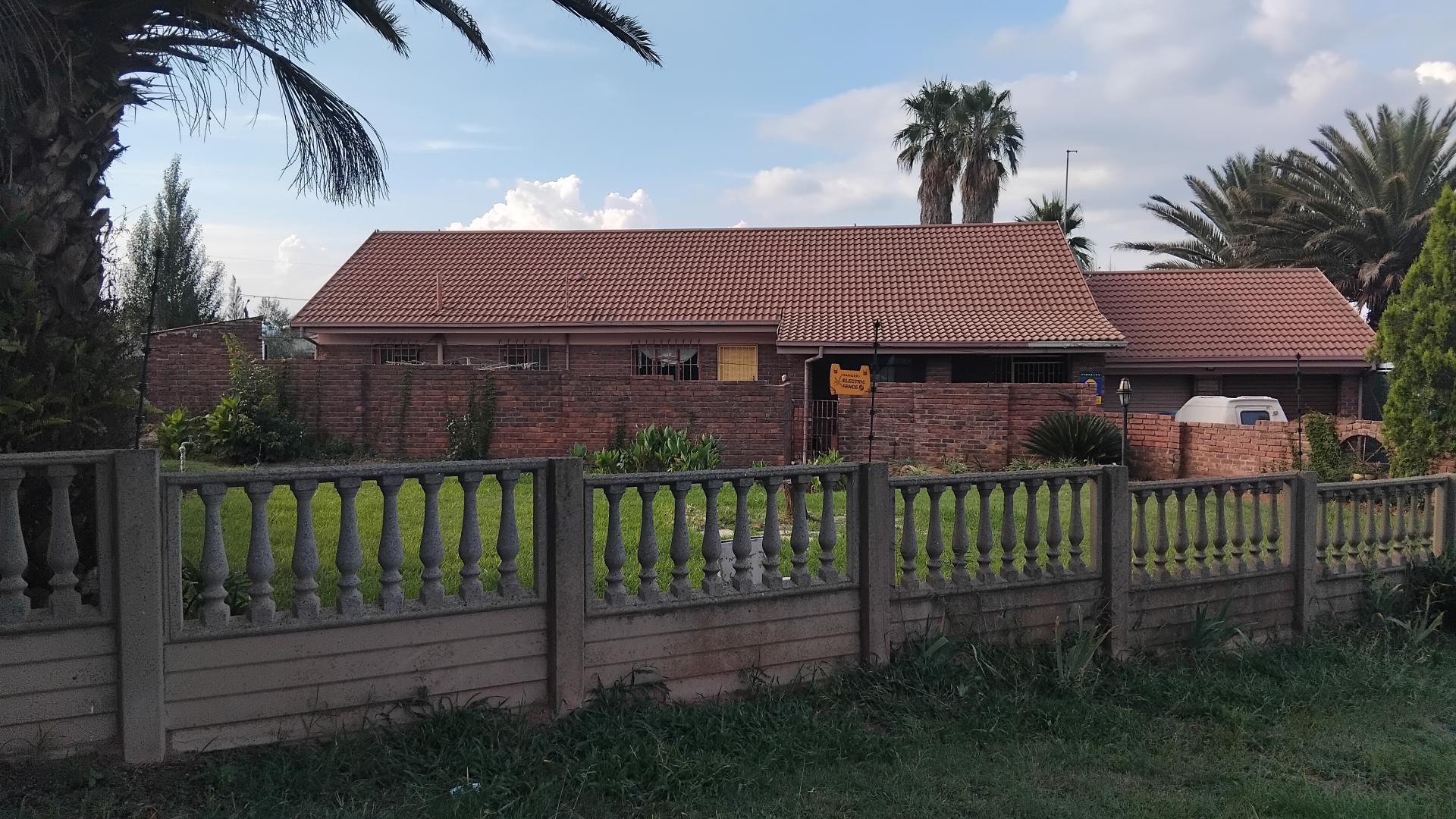  of property in Rensburg