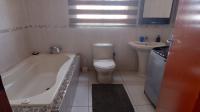 Bathroom 2 of property in Vosloorus