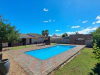  of property in Oudtshoorn