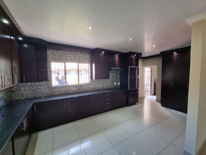 3 Bedroom House for Sale For Sale in Waterval East - MR670060