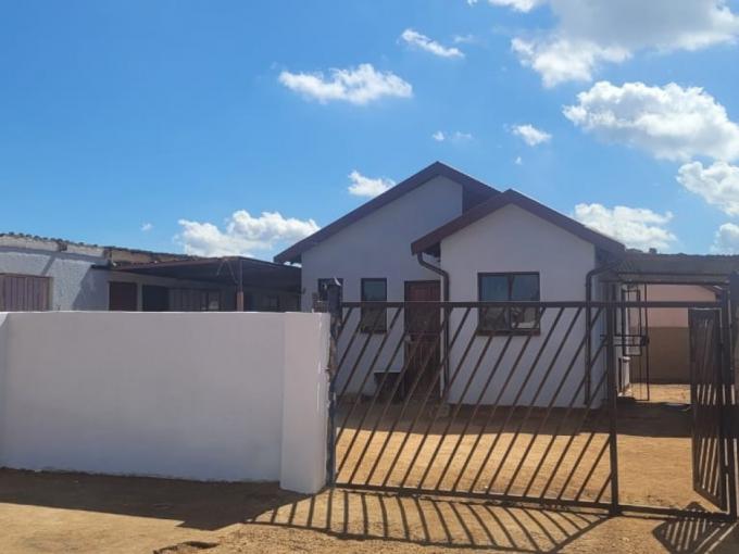 House for Sale For Sale in Soshanguve East - MR670115