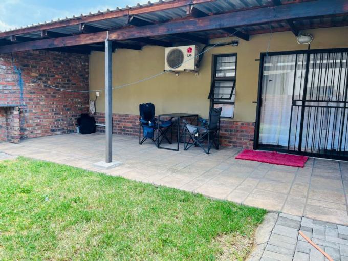 3 Bedroom Simplex for Sale For Sale in Waterval East - MR670198