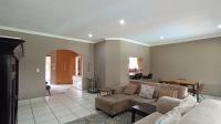 Lounges - 24 square meters of property in Fourways