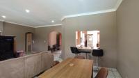 Dining Room - 13 square meters of property in Fourways