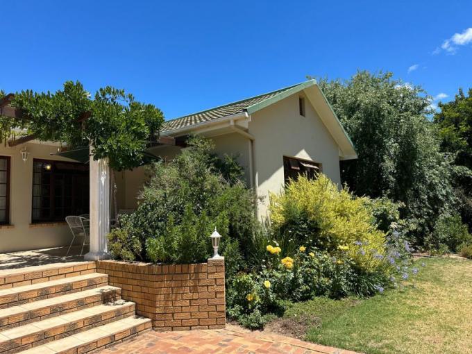 4 Bedroom House for Sale For Sale in Barrydale - MR670331