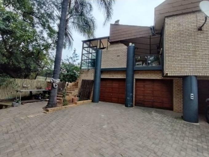 5 Bedroom House for Sale For Sale in Safarituine - MR670347