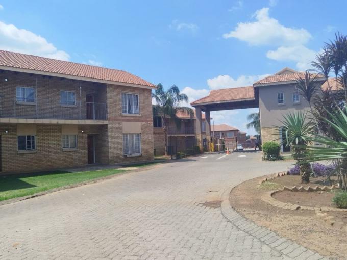 2 Bedroom Apartment for Sale For Sale in Waterval East - MR670348