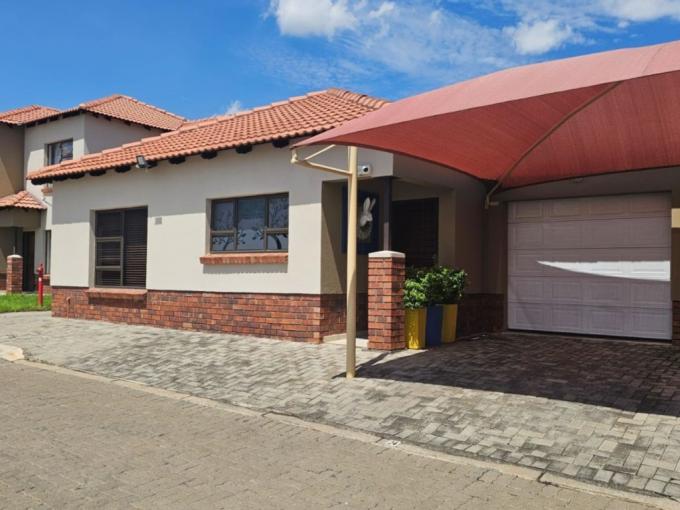 3 Bedroom Simplex for Sale For Sale in Waterval East - MR670391