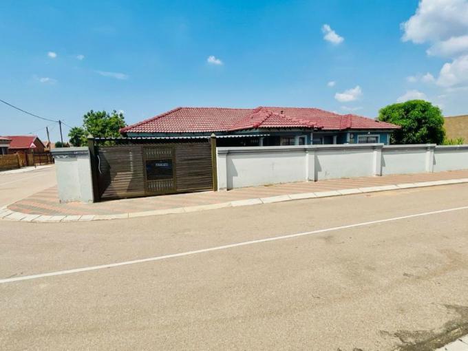 3 Bedroom House for Sale For Sale in Soshanguve - MR670423