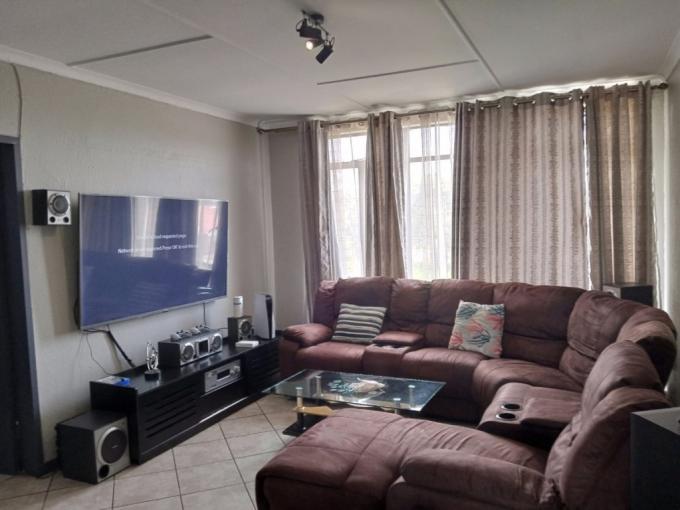 1 Bedroom Apartment for Sale For Sale in Germiston South - MR670431