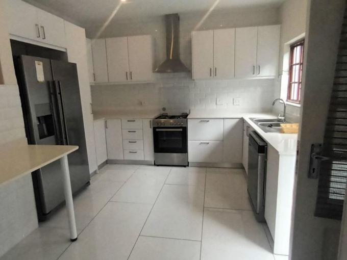 1 Bedroom Apartment to Rent in Kloof  - Property to rent - MR670670