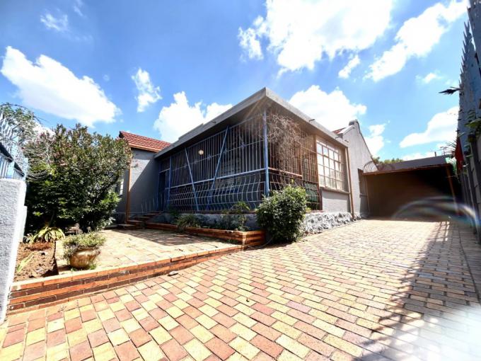 3 Bedroom House for Sale For Sale in Rosettenville - MR670730