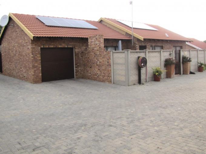 3 Bedroom Simplex for Sale For Sale in Sasolburg - MR670757