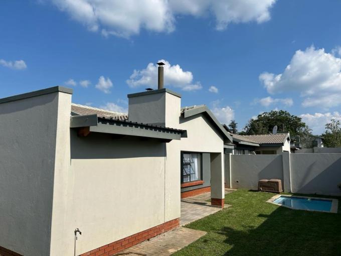 3 Bedroom Simplex for Sale For Sale in Waterval East - MR670860