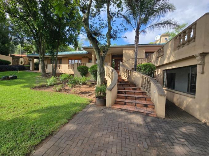 4 Bedroom House for Sale For Sale in Northcliff - MR670869