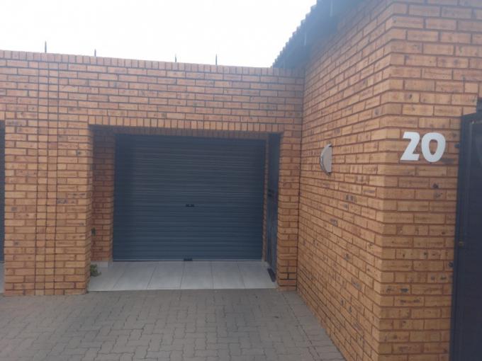 2 Bedroom Simplex for Sale For Sale in Germiston - MR671051