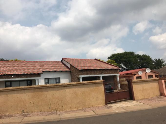 5 Bedroom House for Sale For Sale in Soshanguve - MR671078