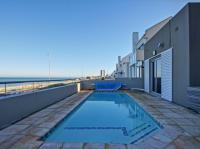  of property in Bloubergstrand