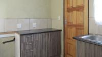 Kitchen - 7 square meters of property in Mohlakeng