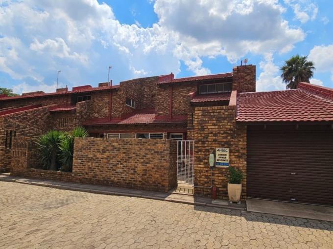 2 Bedroom Simplex for Sale For Sale in Vanderbijlpark - MR671589