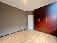  of property in Glenvista