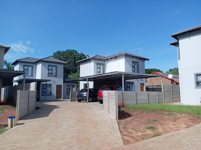 3 Bedroom Simplex for Sale For Sale in Pretoria North - MR675633