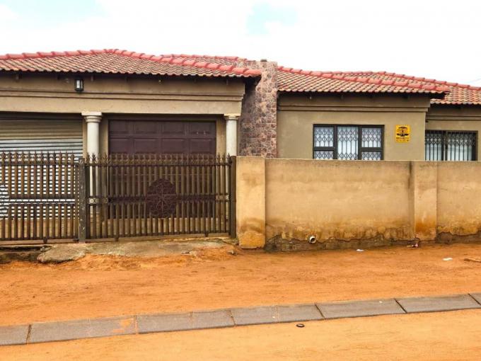 3 Bedroom House for Sale For Sale in Ratanda-JHB - MR675673