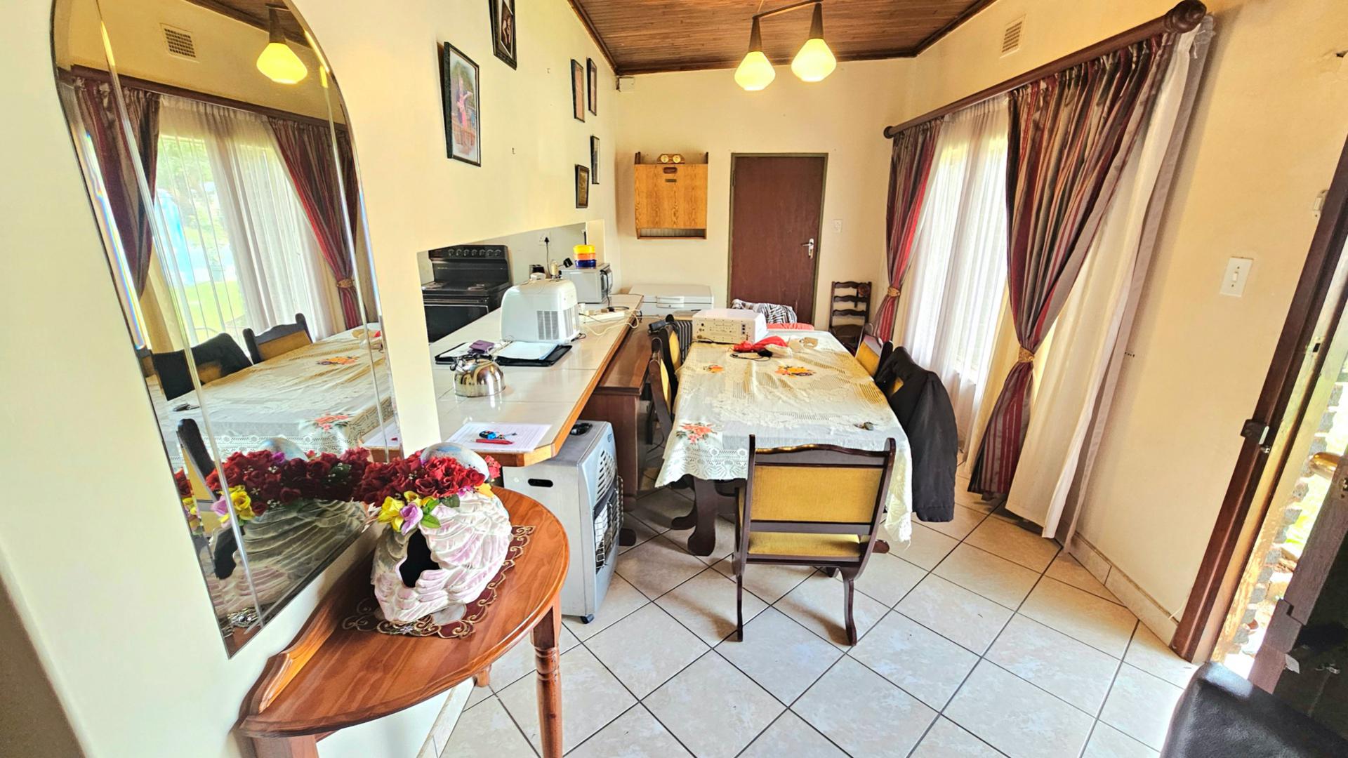  of property in Moregloed (PTA)